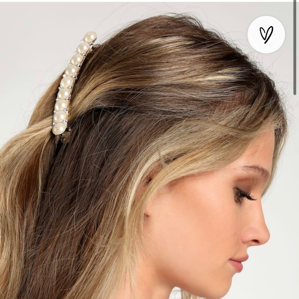 New - Never Opened - Lulu's Silver Pearl Double Sided Hair Barrette